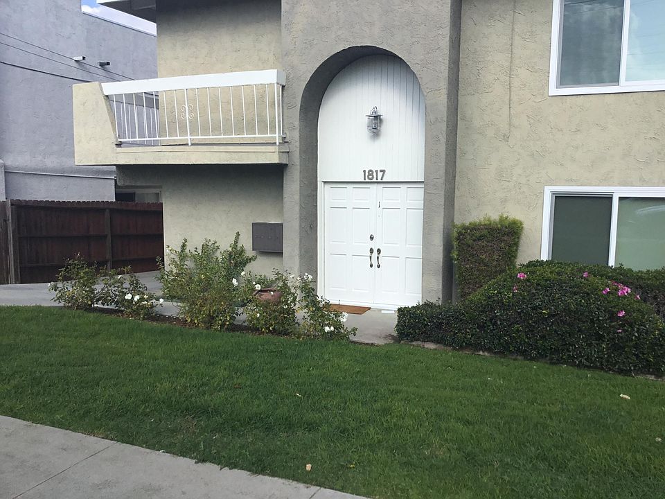 Building Exterior is well maintained with exterior lighting, landscaping service.