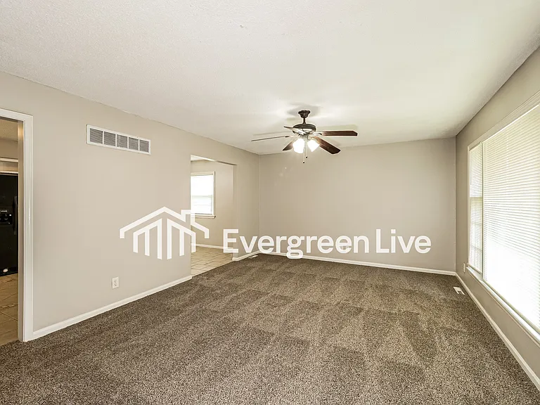 8100 E 100th Ter — Photo 5
