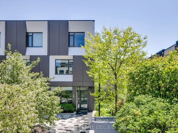 51 Paul Lane Gdns #Townhouse 05, Toronto, ON M5T 0E1