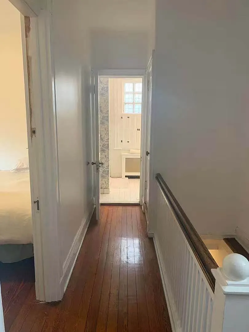 4 bed, $800 — Photo 1