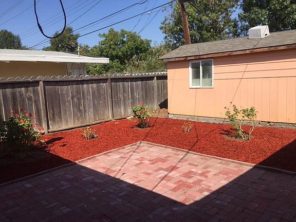 3rd image of 1375 Sandia Ave