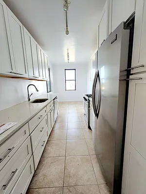 Rented by R New York | media 24