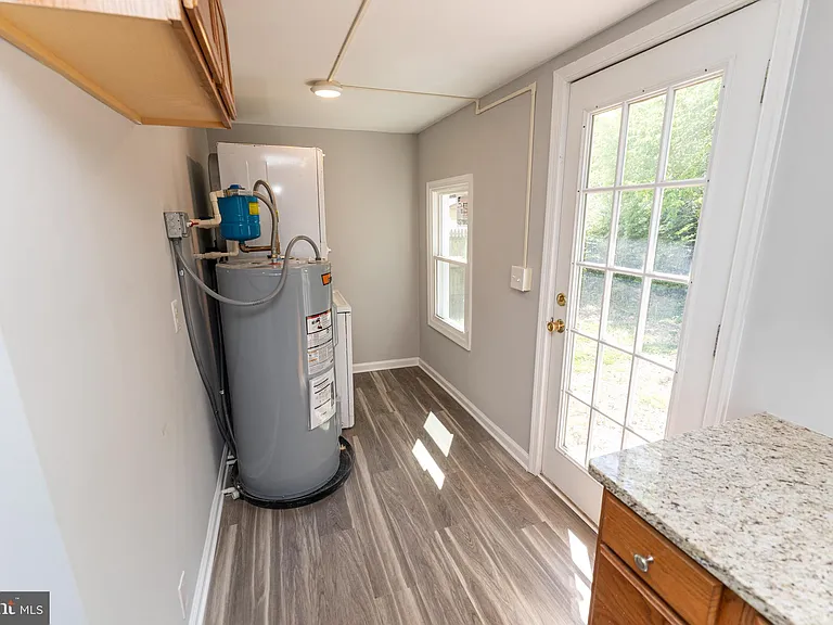 1507 Race St — Photo 19