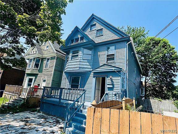 3rd image of 114 School St