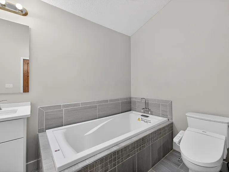 3326 S Forrester St — Photo 36