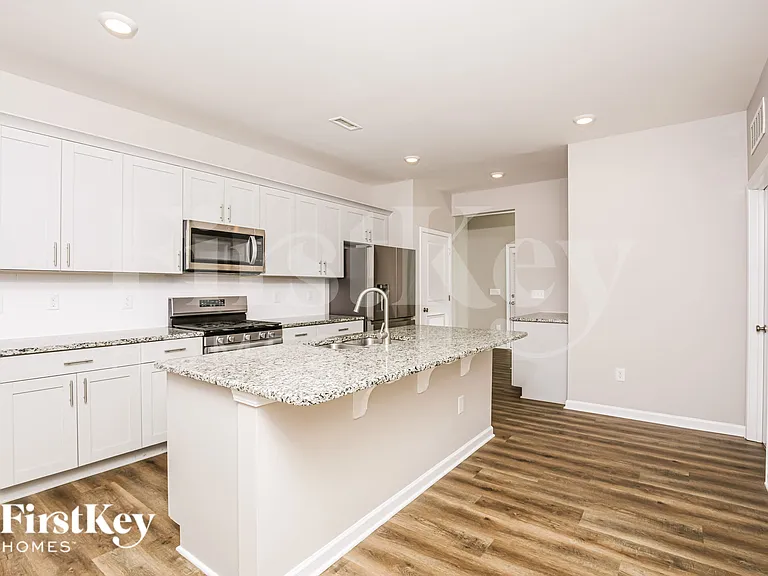 444 Haywood Glen Dr — Photo 8