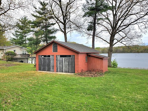 2nd image of 684 E Lake Sixteen Dr