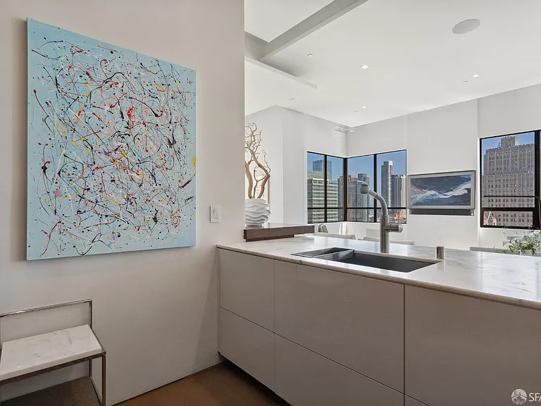 690 Market St #1704 — Photo 19