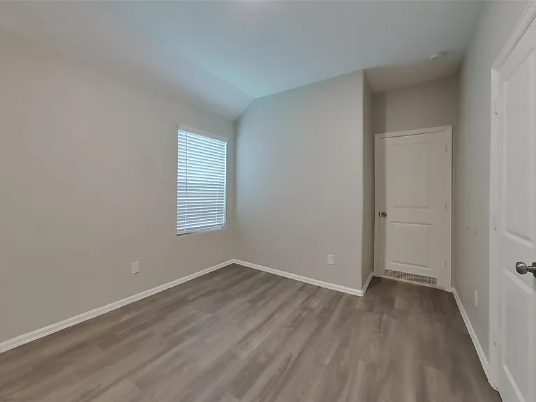 210 Pine Cavern Dr — Photo 13