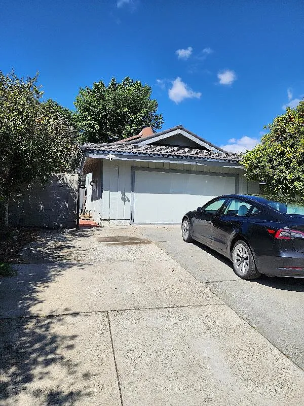 Valencia Hill Dr, Riverside — Photo 2