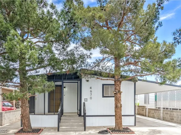 4670 Royal Ridge Ave, Las Vegas, NV 89103