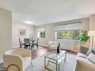 1200 S Arlington Ridge Rd APT 305, Arlington, VA 22202