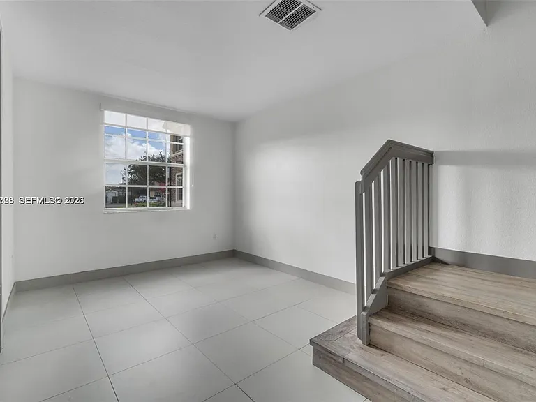1720 NE 33rd Ave #1045 — Photo 3