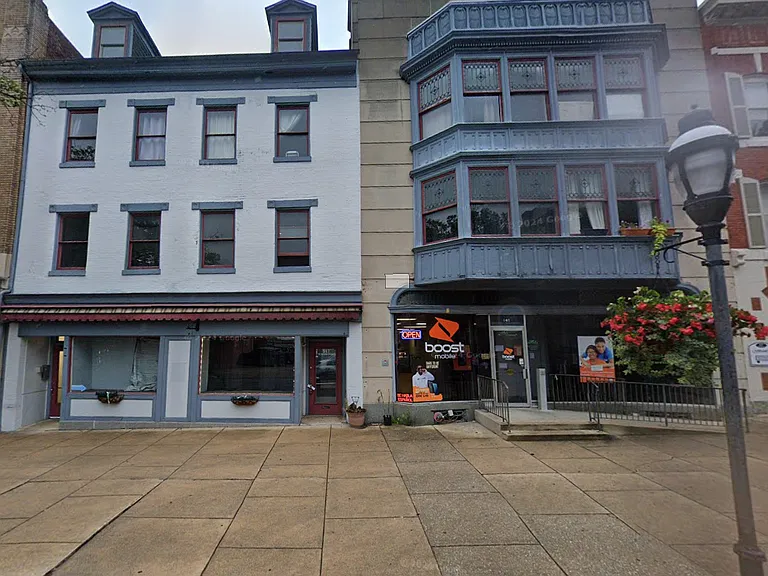 141-147 W Market St #1D — Photo 6
