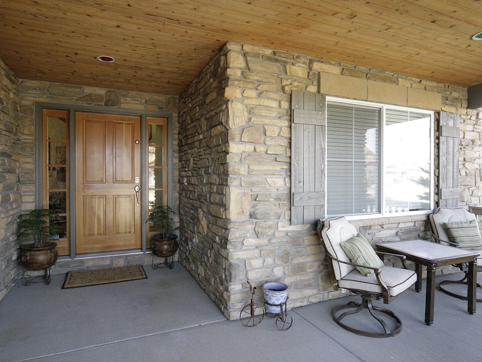 Cozy Front Porch