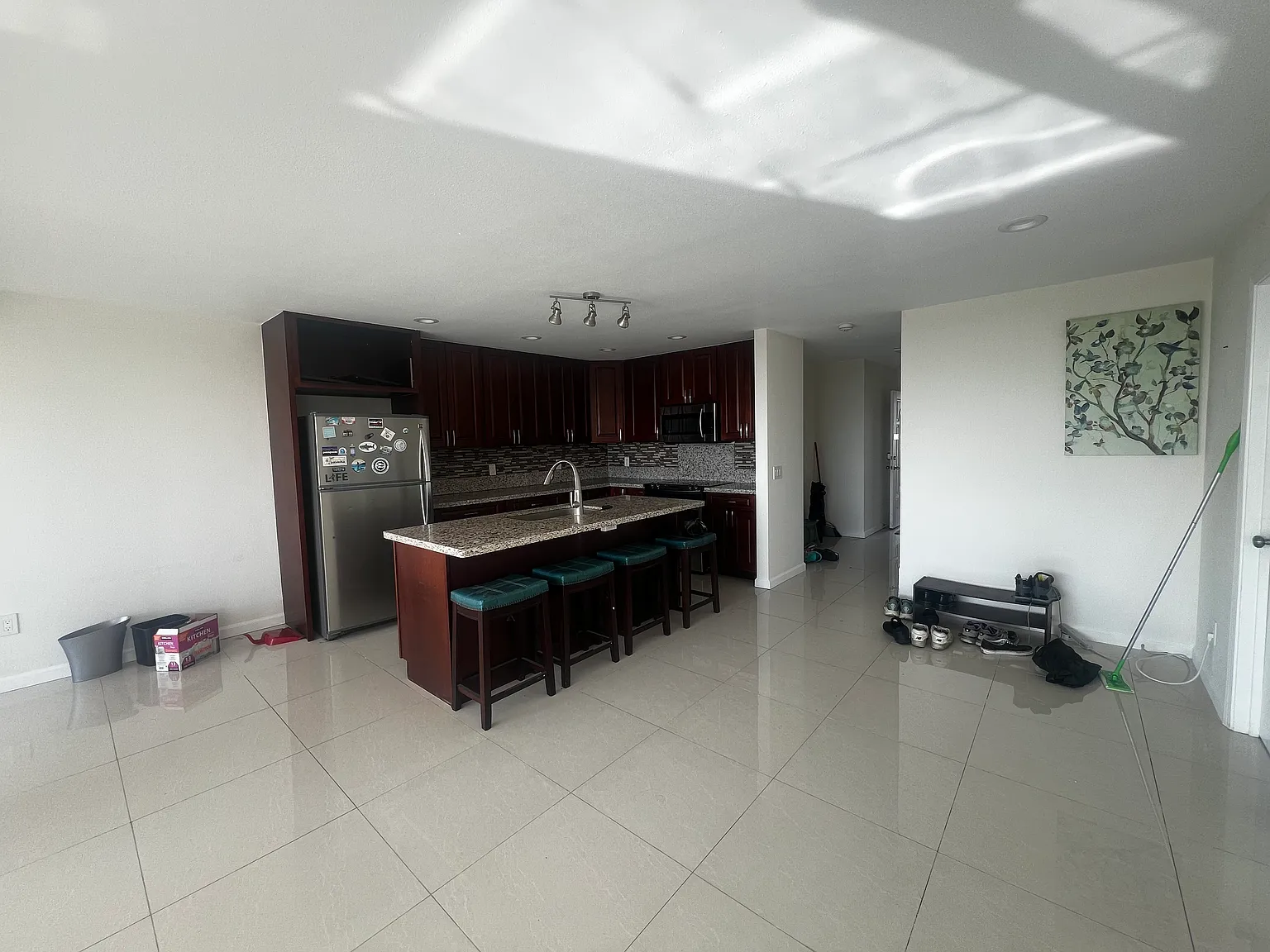 739 N Judd St — Photo 2