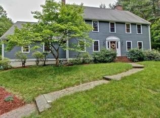 70 South St, Upton, MA 01568