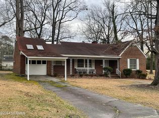 205 W Franklin St, Williamston, NC 27892