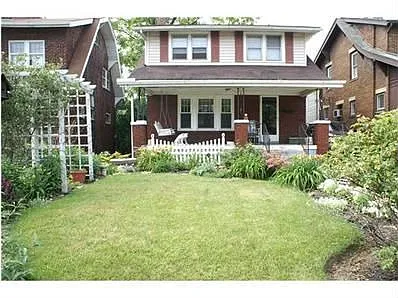 1831 Sullivant Ave photo 1