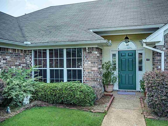 2nd image of 110 Sherwood Dr