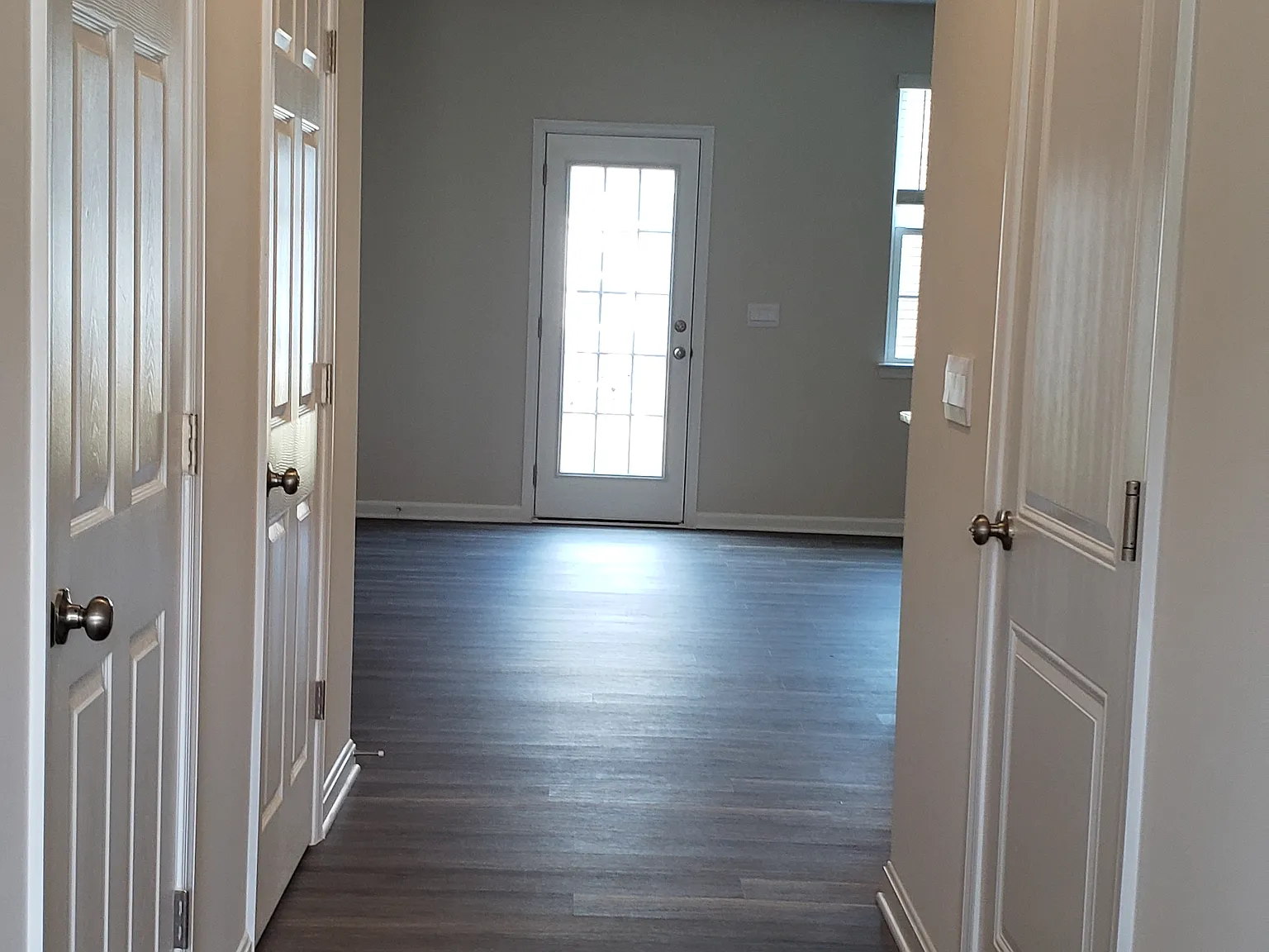 3 bed, 2.5 bath, 1500 sqft, $1,800 — Photo 4