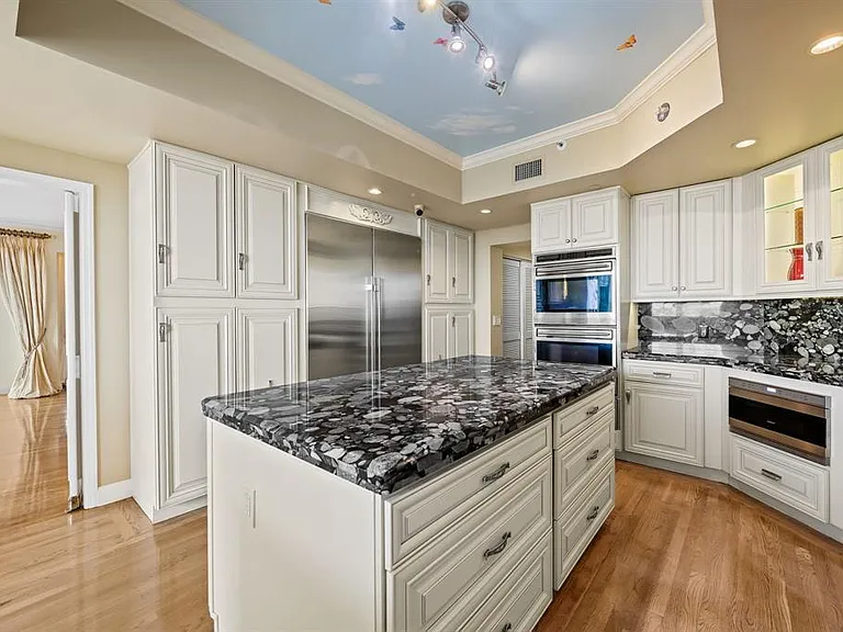 3055 Harbor Dr #1603 — Photo 13