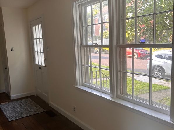 240 Lee Ave