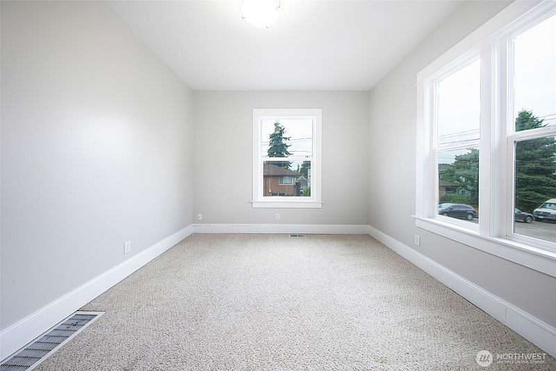 4th image of 6753 14th Avenue NW