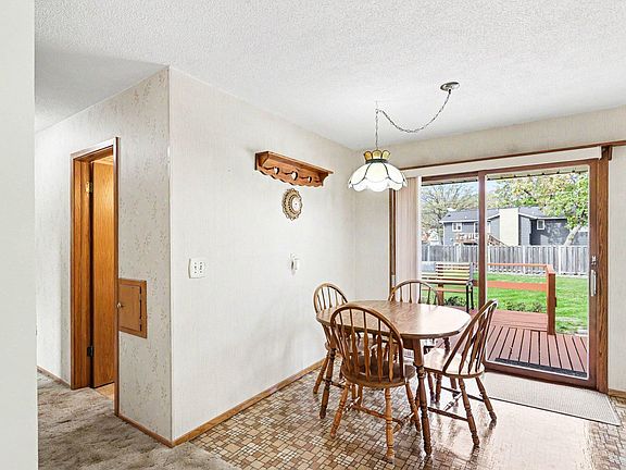 4th image of 219 104th Ln NW