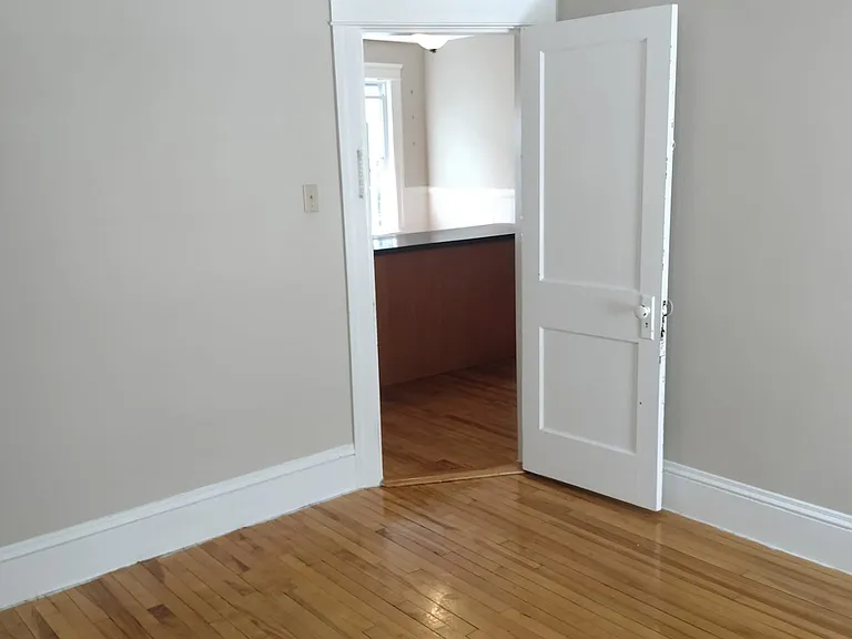 114 Sterling St #2B — Photo 12