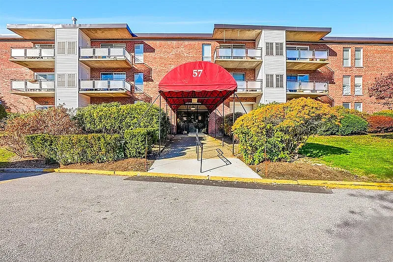 1 bed, 1.0 bath, 753 sqft, $1,720 — Photo 1