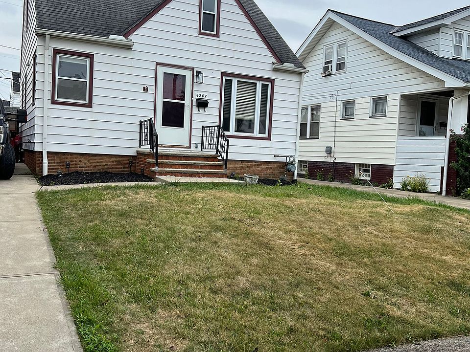 1st image of 4207 Wood Ave