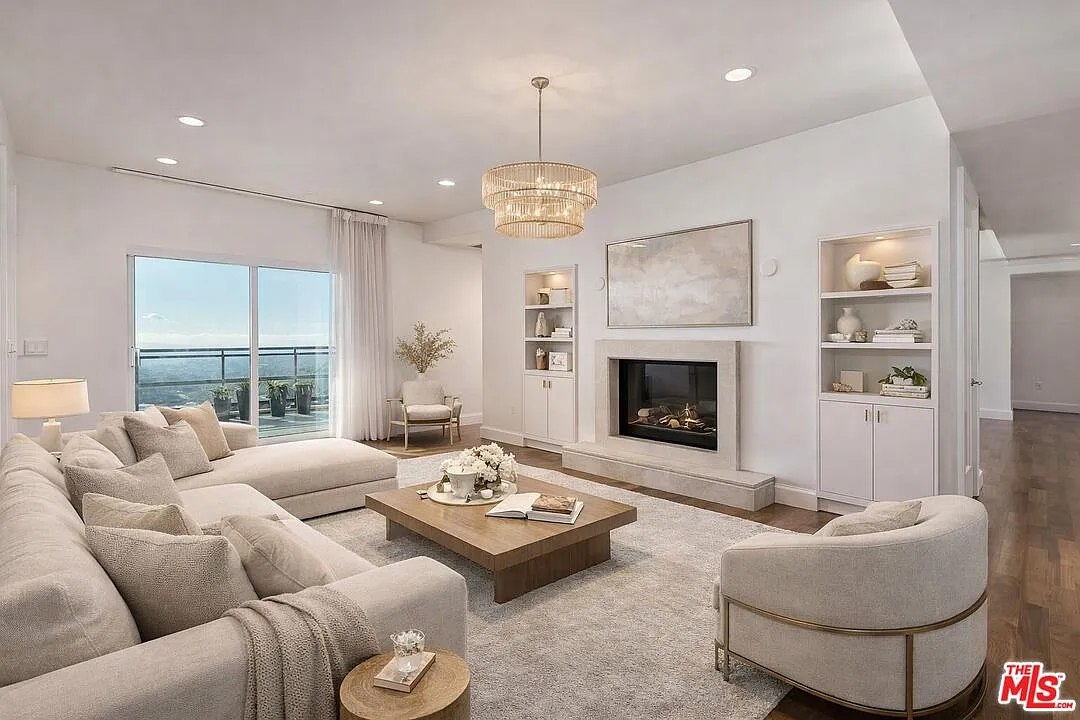 2 bed, 3.5 bath, 3520 sqft, $28,000 — Photo 2
