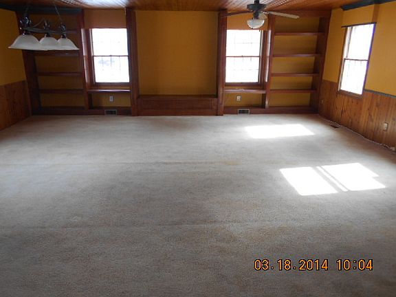5th image of 38W090 Oak Dr