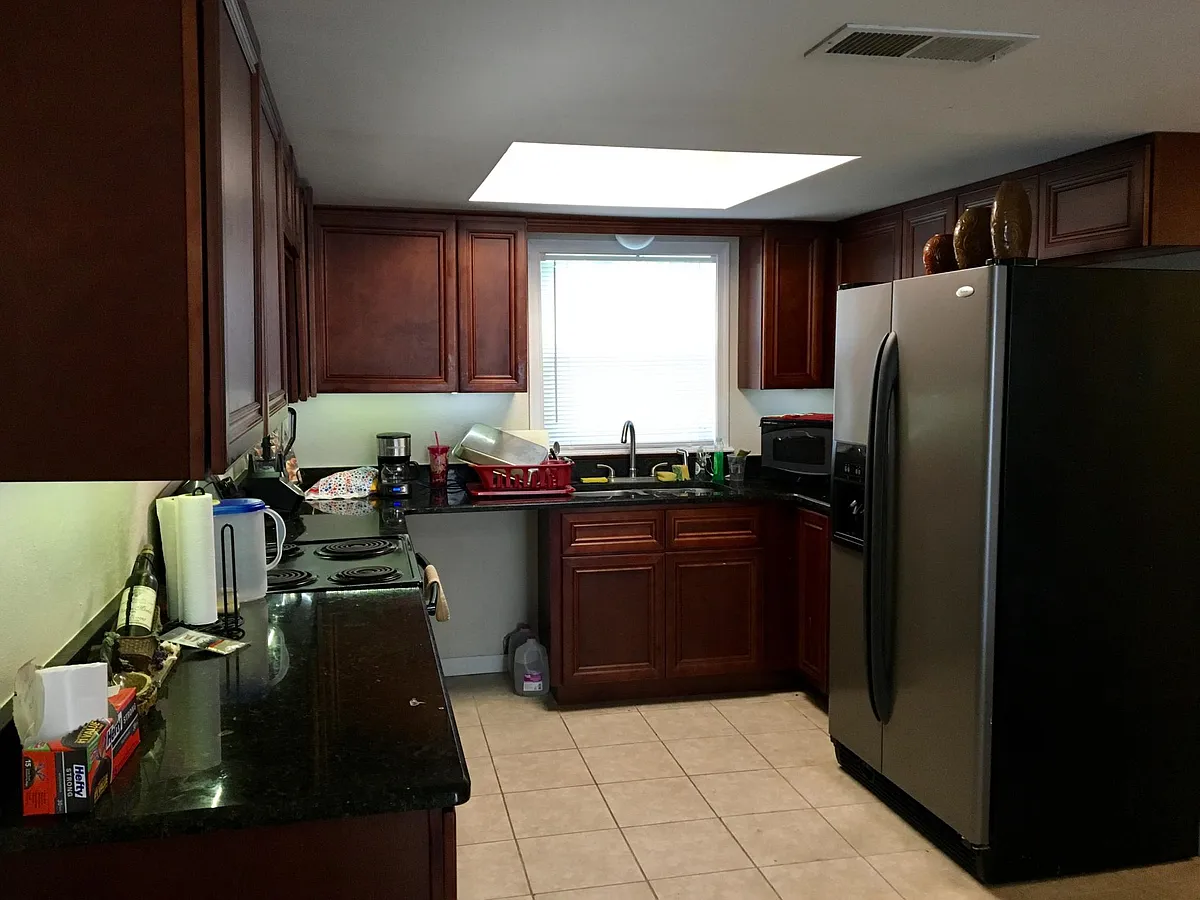 Building Photo - 2250 Menomonee Ct
