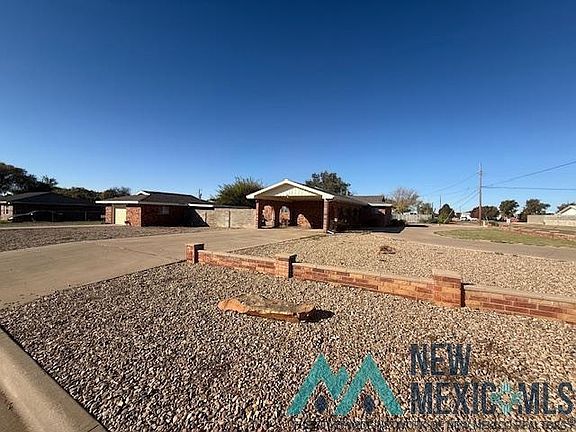 2nd image of 1021 Sunset Dr