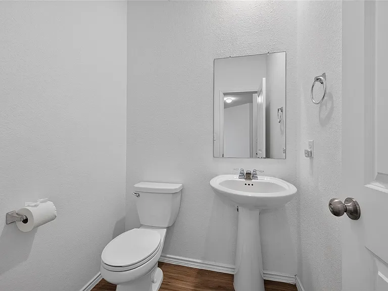 1600 Cobblecrest Ln — Photo 11