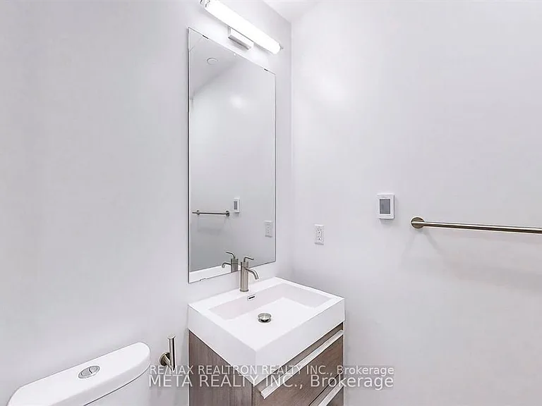 39 Roehampton Ave #4301 — Photo 15
