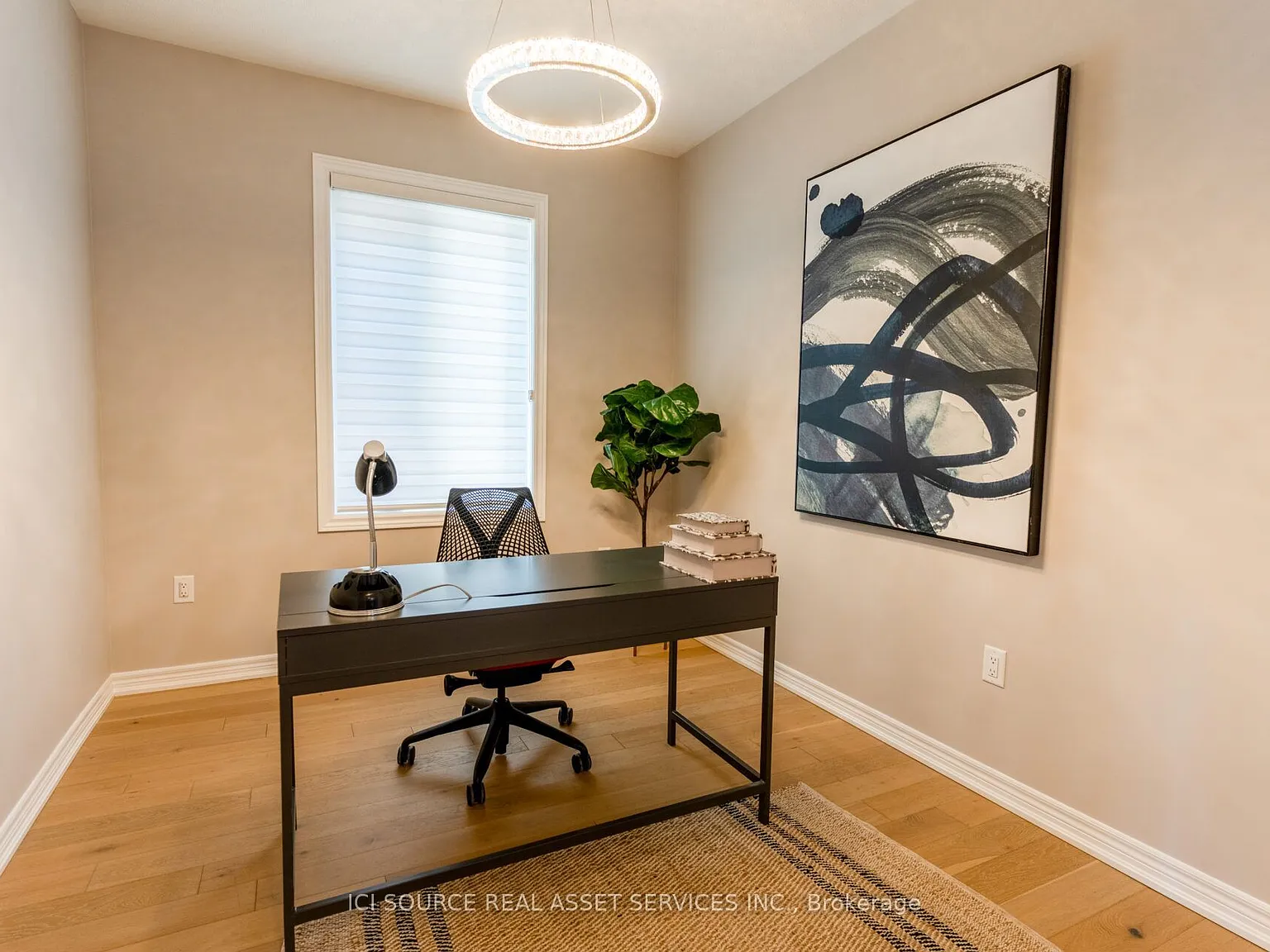 4 bed, $4,995 — Photo 3