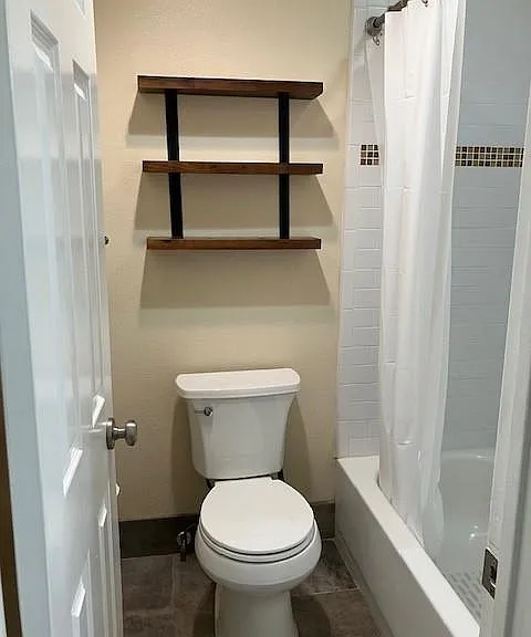 7685 Northcross Dr #406 — Photo 12