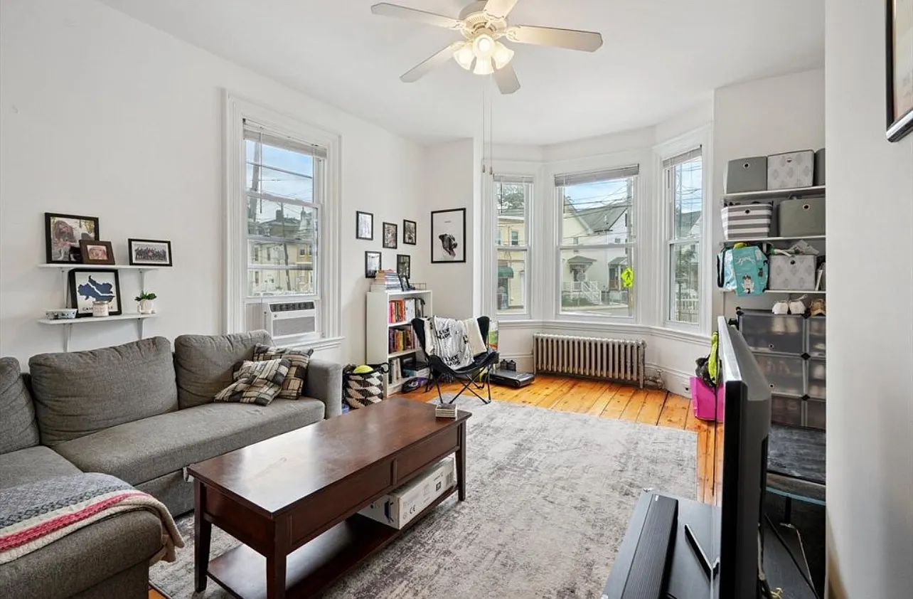 67 Concord Avenue #1 Somerville, MA 02143 — Photo 2