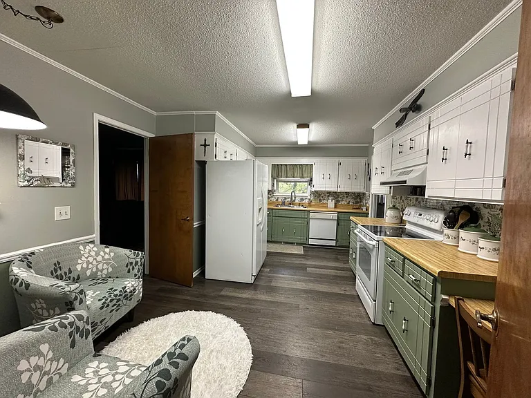 809 Knights Ct — Photo 19