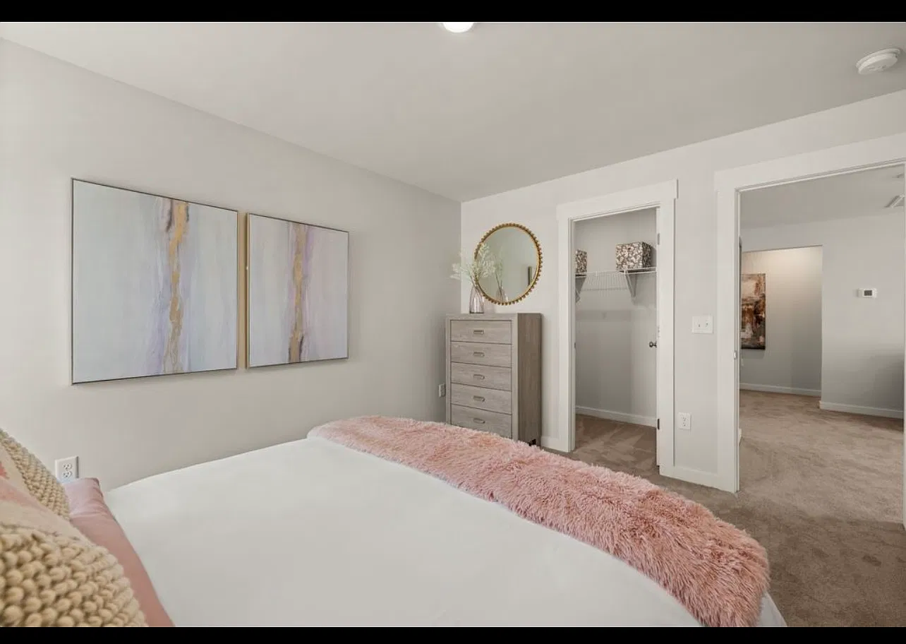 5 bed, 3.5 bath, 2769 sqft, $2,910 — Photo 4