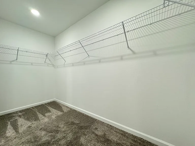 553 Reggie Rd — Photo 35