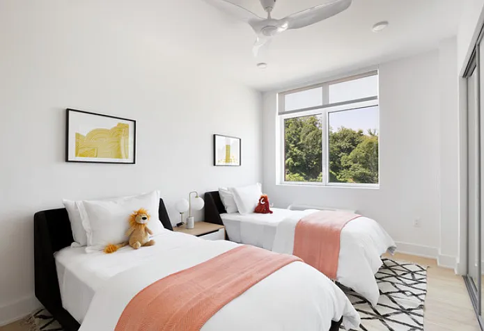 668A Avenue E #302 — Photo 4