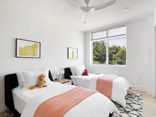 668a Avenue East image 4 of 10