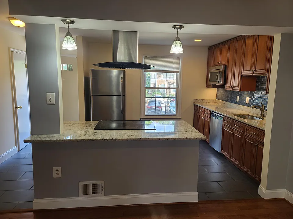 14944 Belle Ami Dr