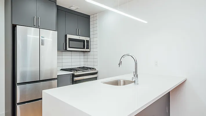 Rented by Nooklyn NYC LLC | media 92