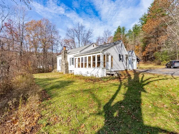 110 Old State Hwy, Chester, MA 01011