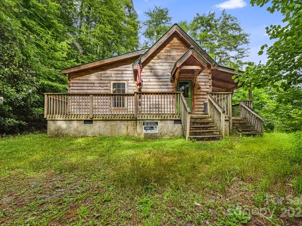 41 Waya Way, Whittier, NC 28789